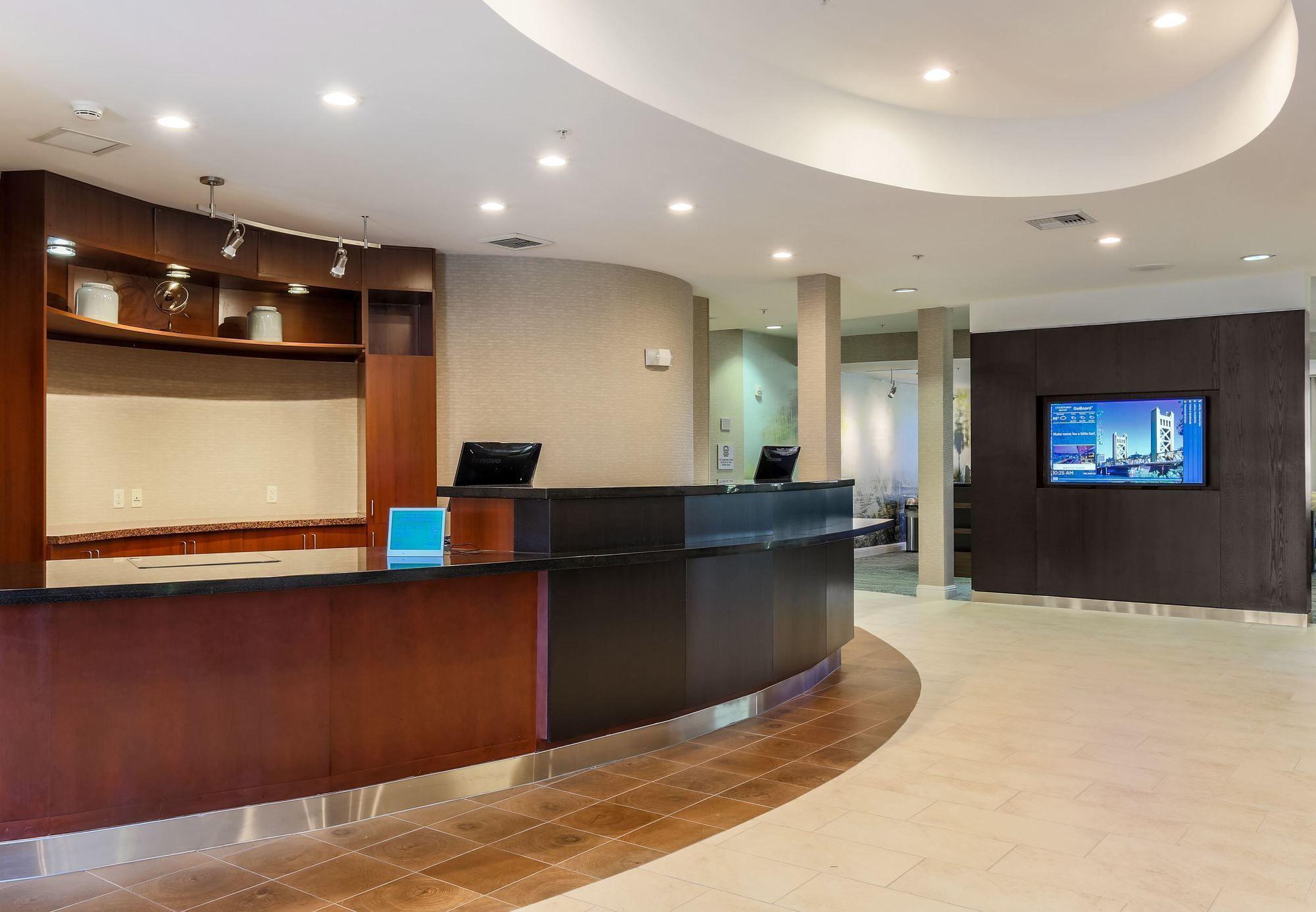 Courtyard By Marriott Roseville Galleria Mall/Creekside Ridge Drive Eksteriør bilde