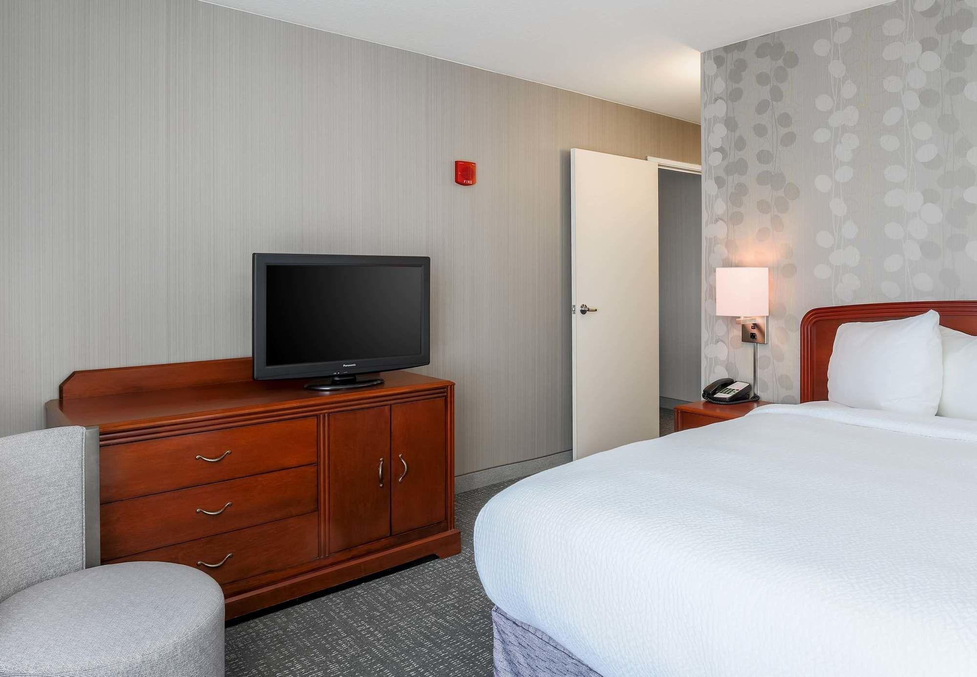 Courtyard By Marriott Roseville Galleria Mall/Creekside Ridge Drive Eksteriør bilde