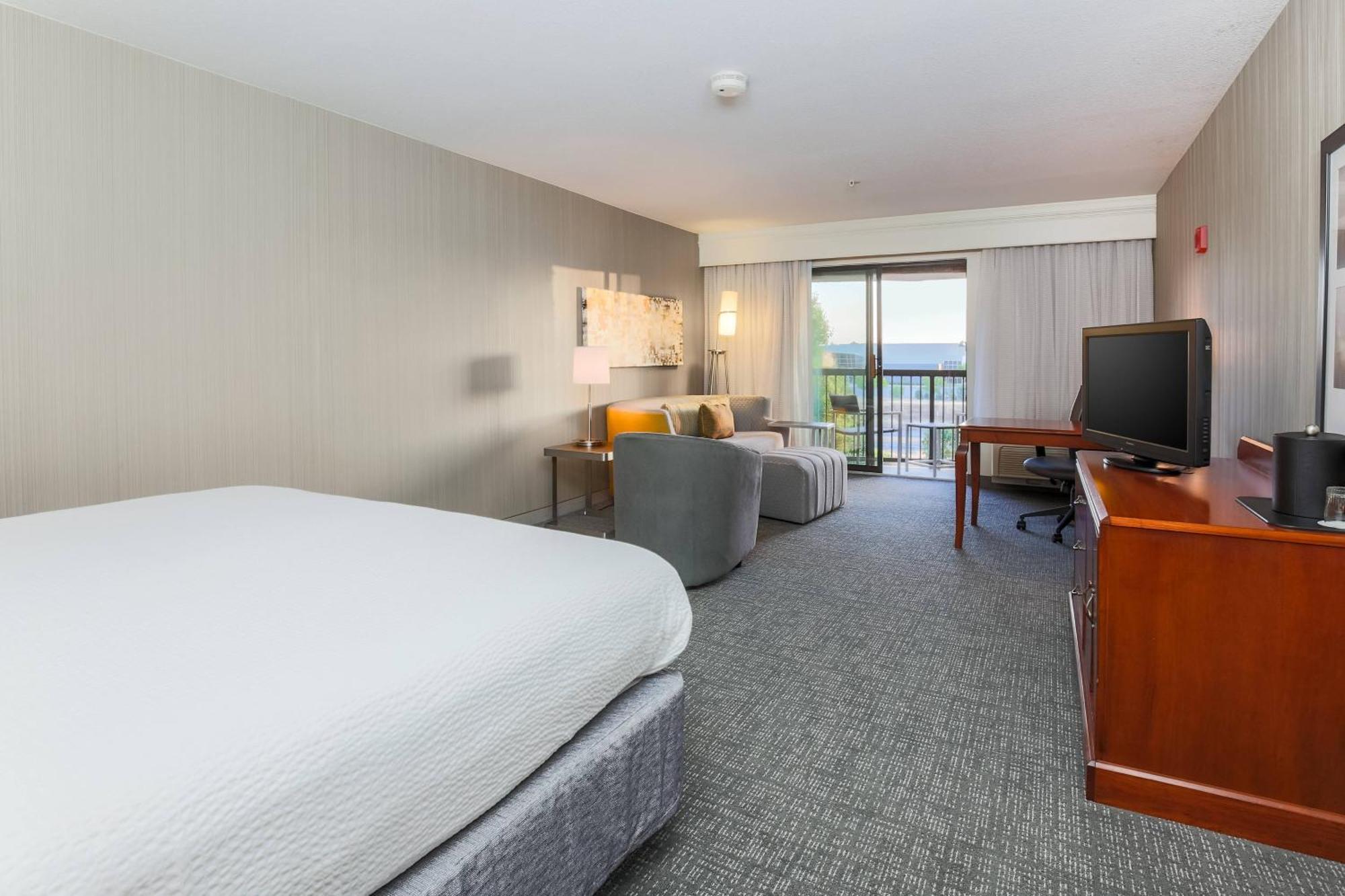 Courtyard By Marriott Roseville Galleria Mall/Creekside Ridge Drive Eksteriør bilde