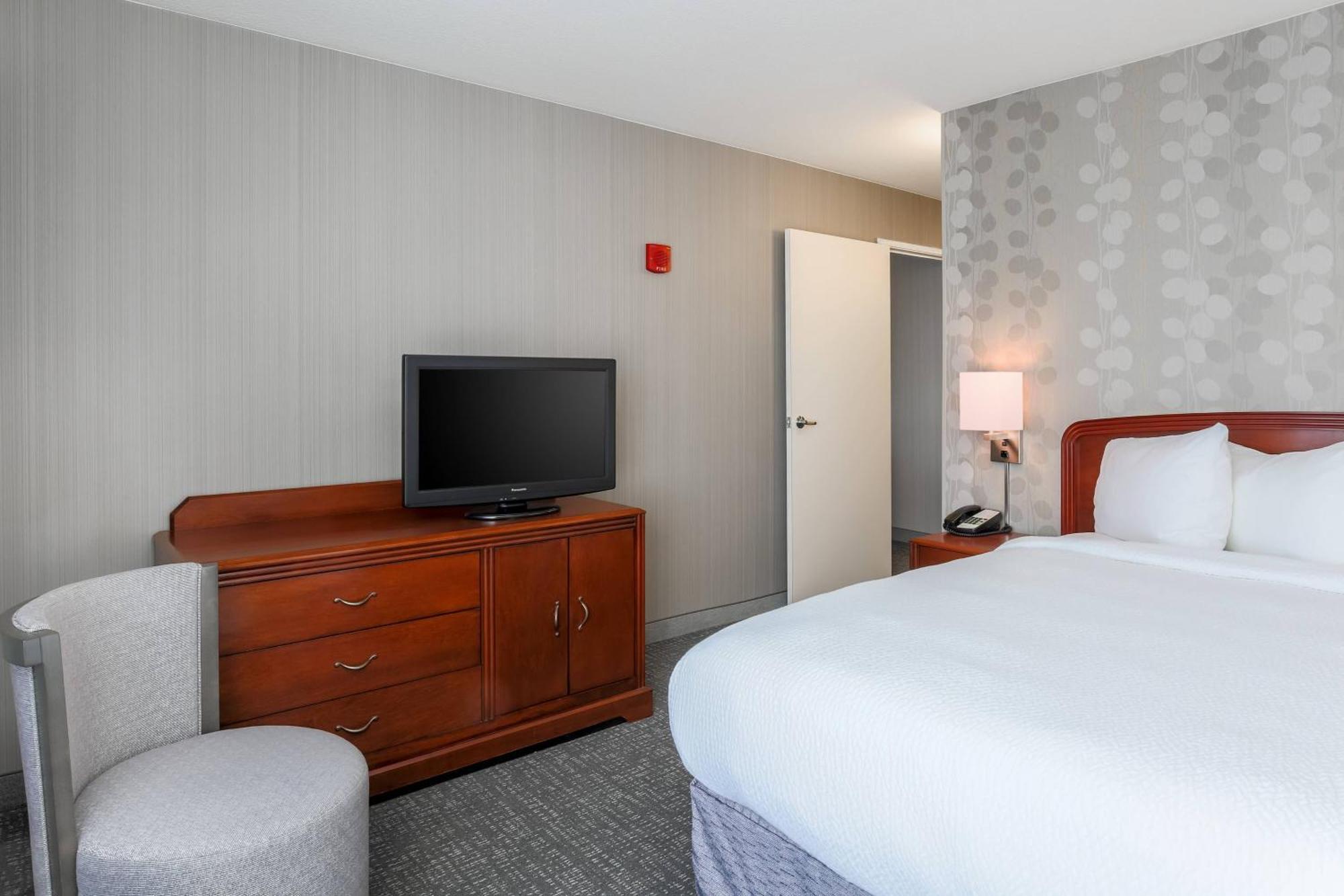 Courtyard By Marriott Roseville Galleria Mall/Creekside Ridge Drive Eksteriør bilde