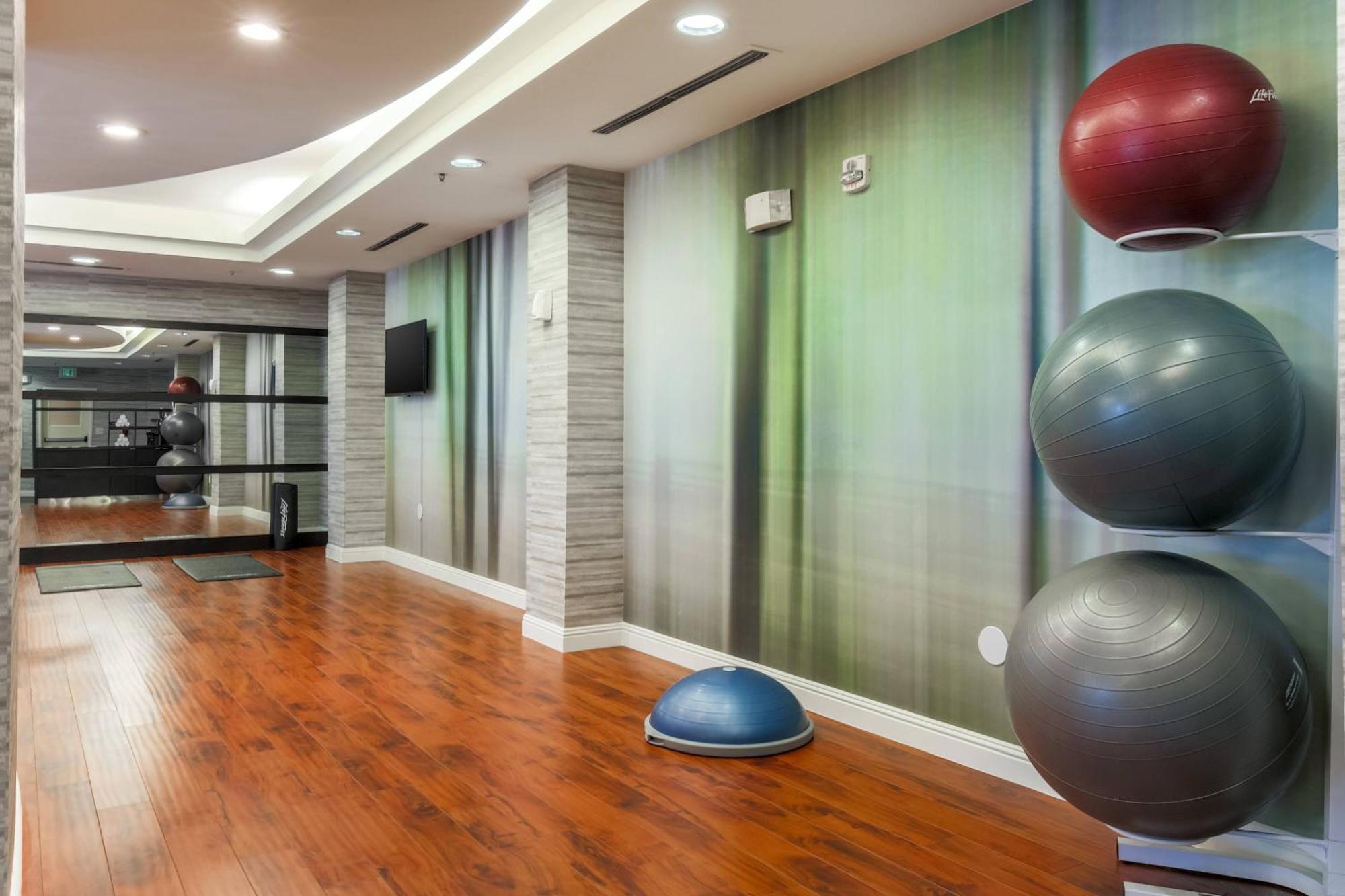 Courtyard By Marriott Roseville Galleria Mall/Creekside Ridge Drive Eksteriør bilde